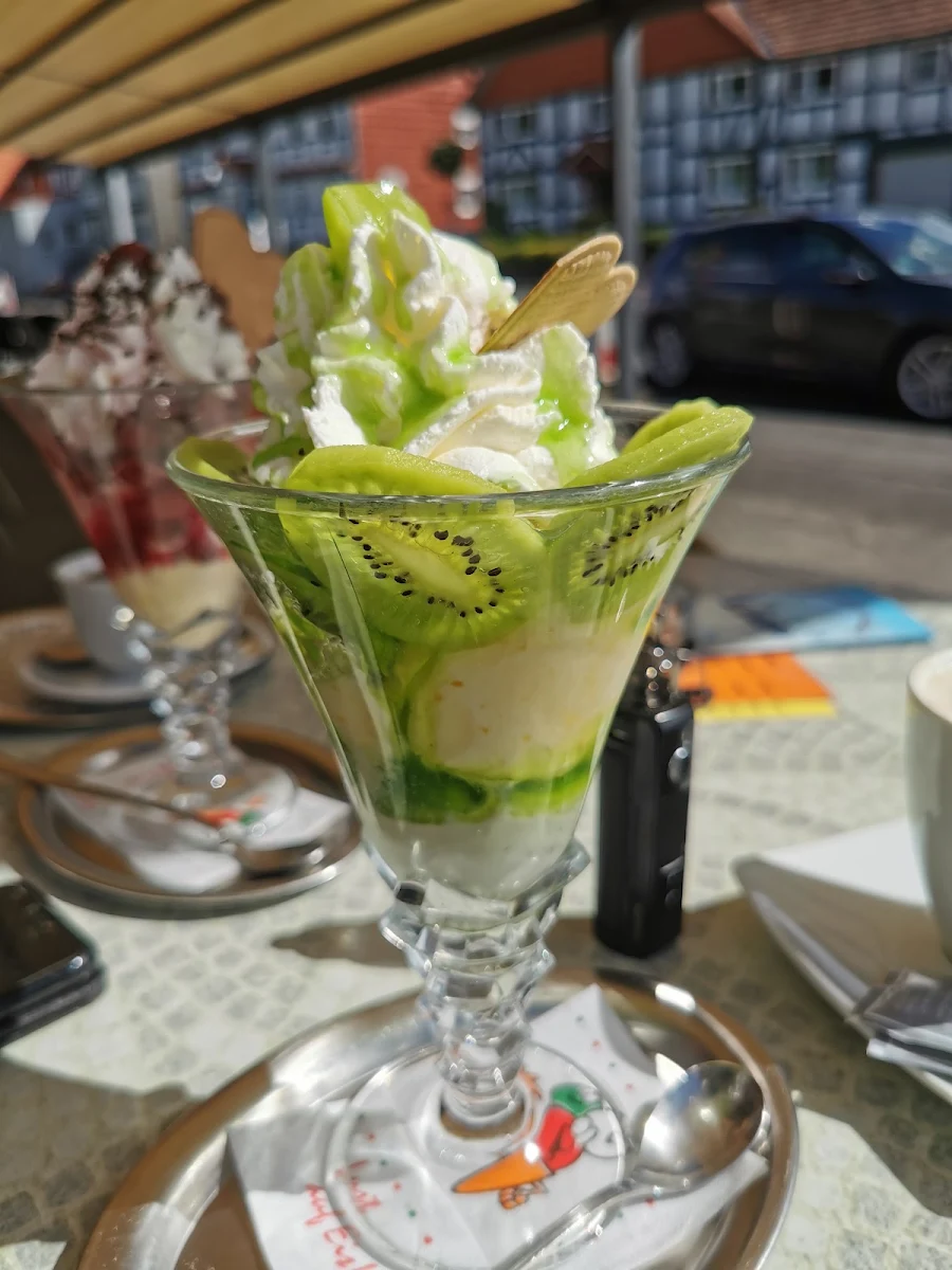 Kiwi-eisbecher