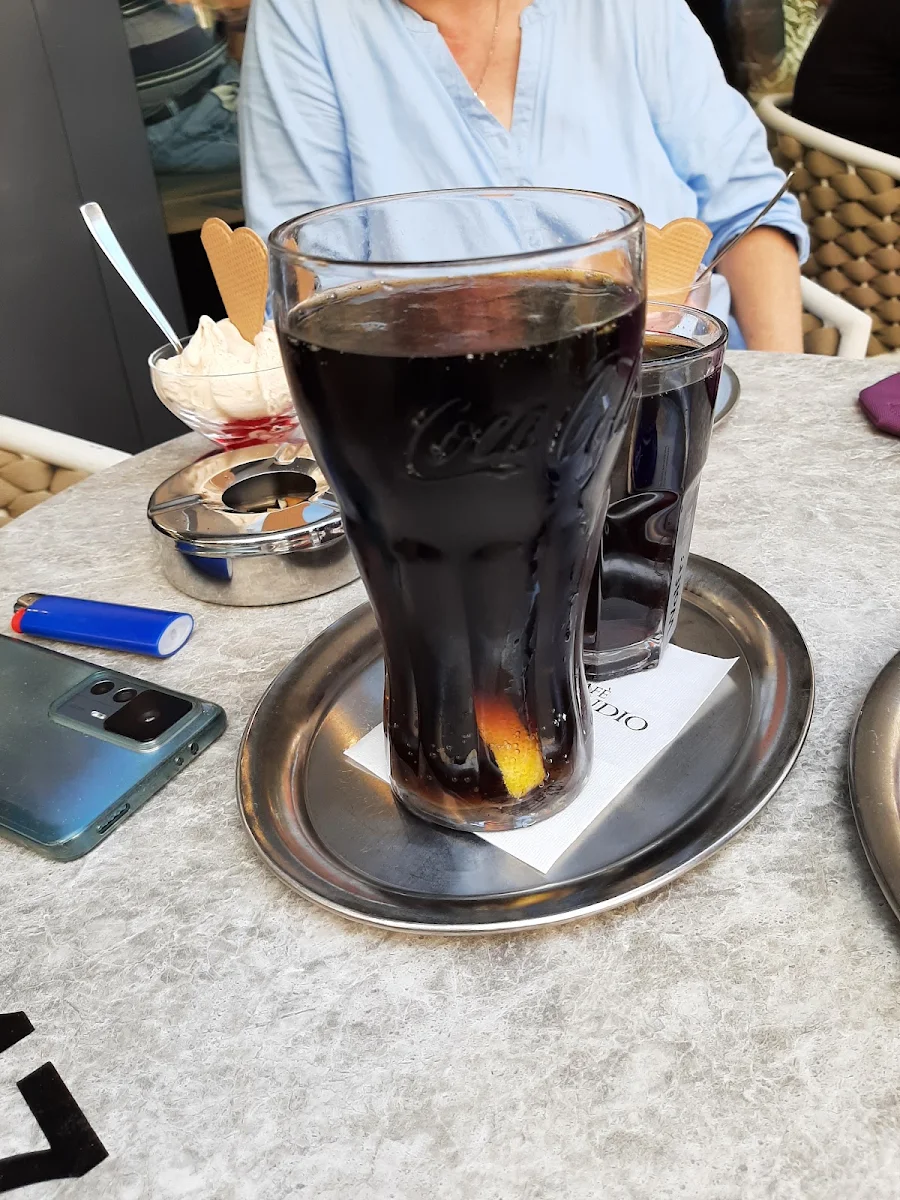 Cola