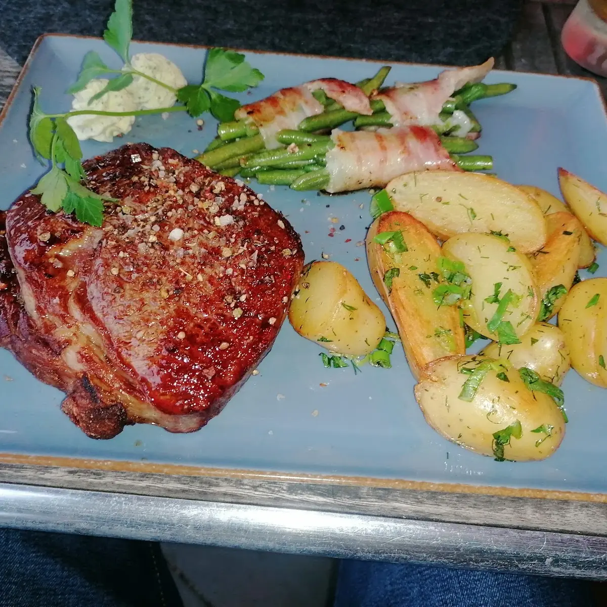 Rumpsteak, Restaurant Am Wasser
