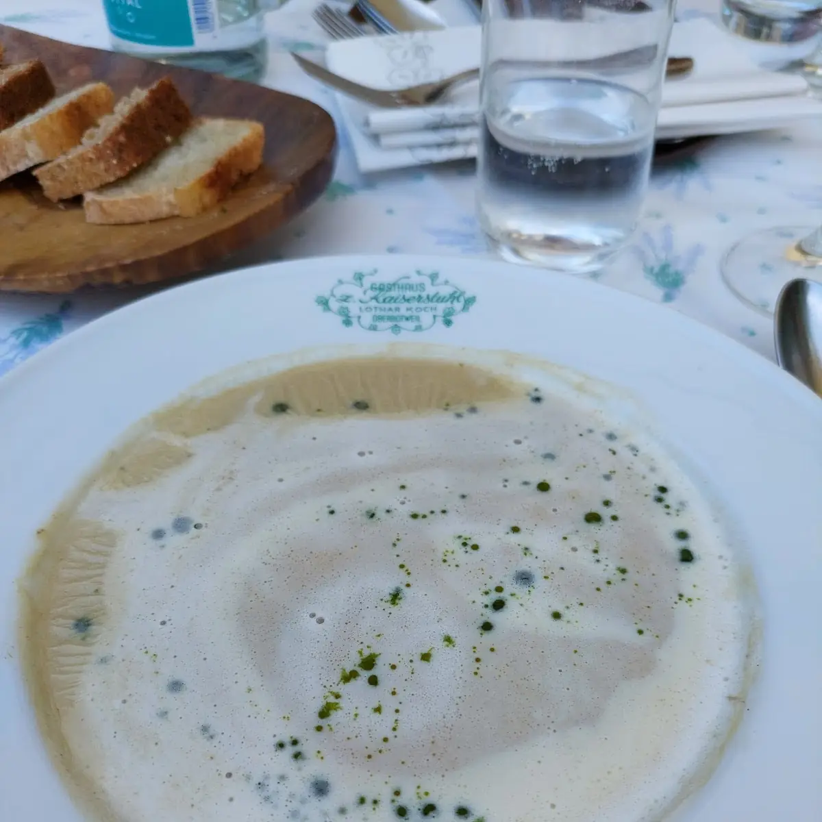 Pfifferlingsuppe, Gasthaus zum Kaiserstuhl - Lothar Koch