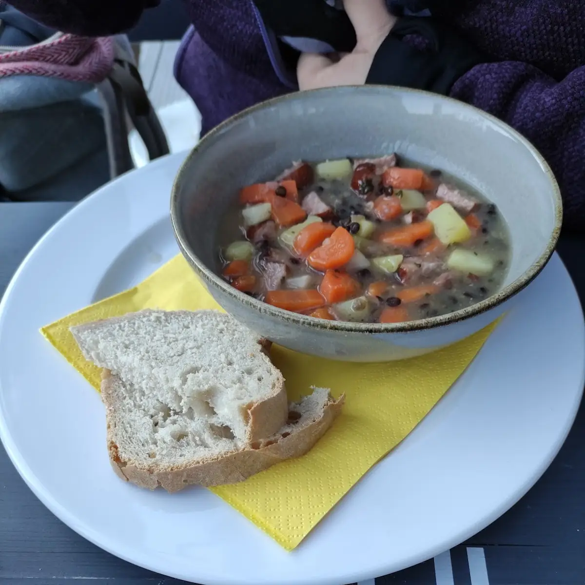 Linsensuppe