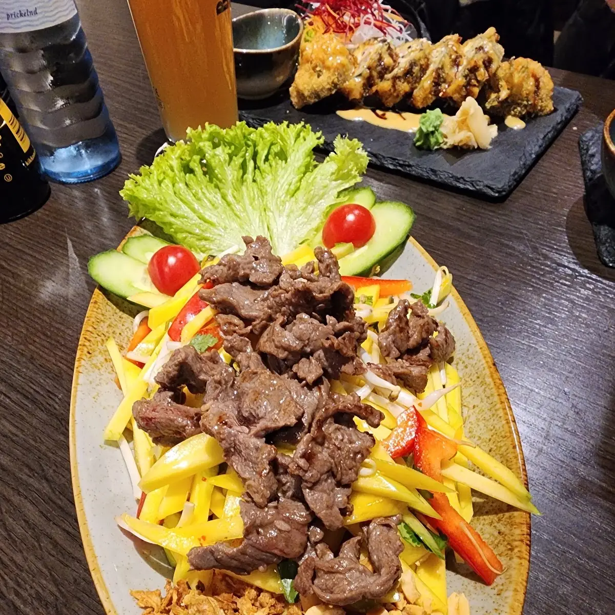 Mangosalat Mit Roastbeef