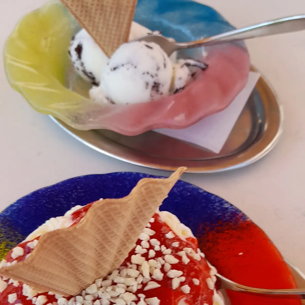 Sehr Leckeres Essen, Eiscafé Paradiso GmbH