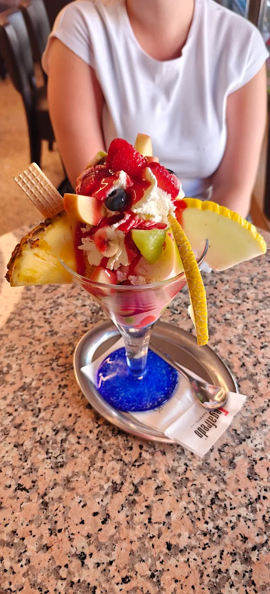 Früchtebecher