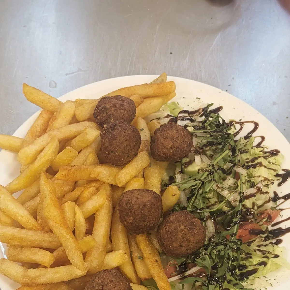 Falafel teller