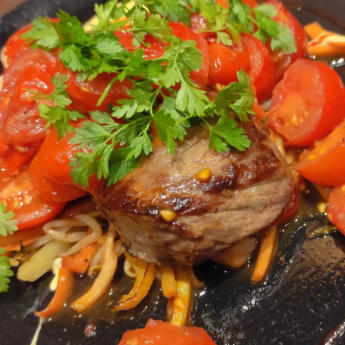 Rumpsteak Cherry-chilly, Löwenstuben