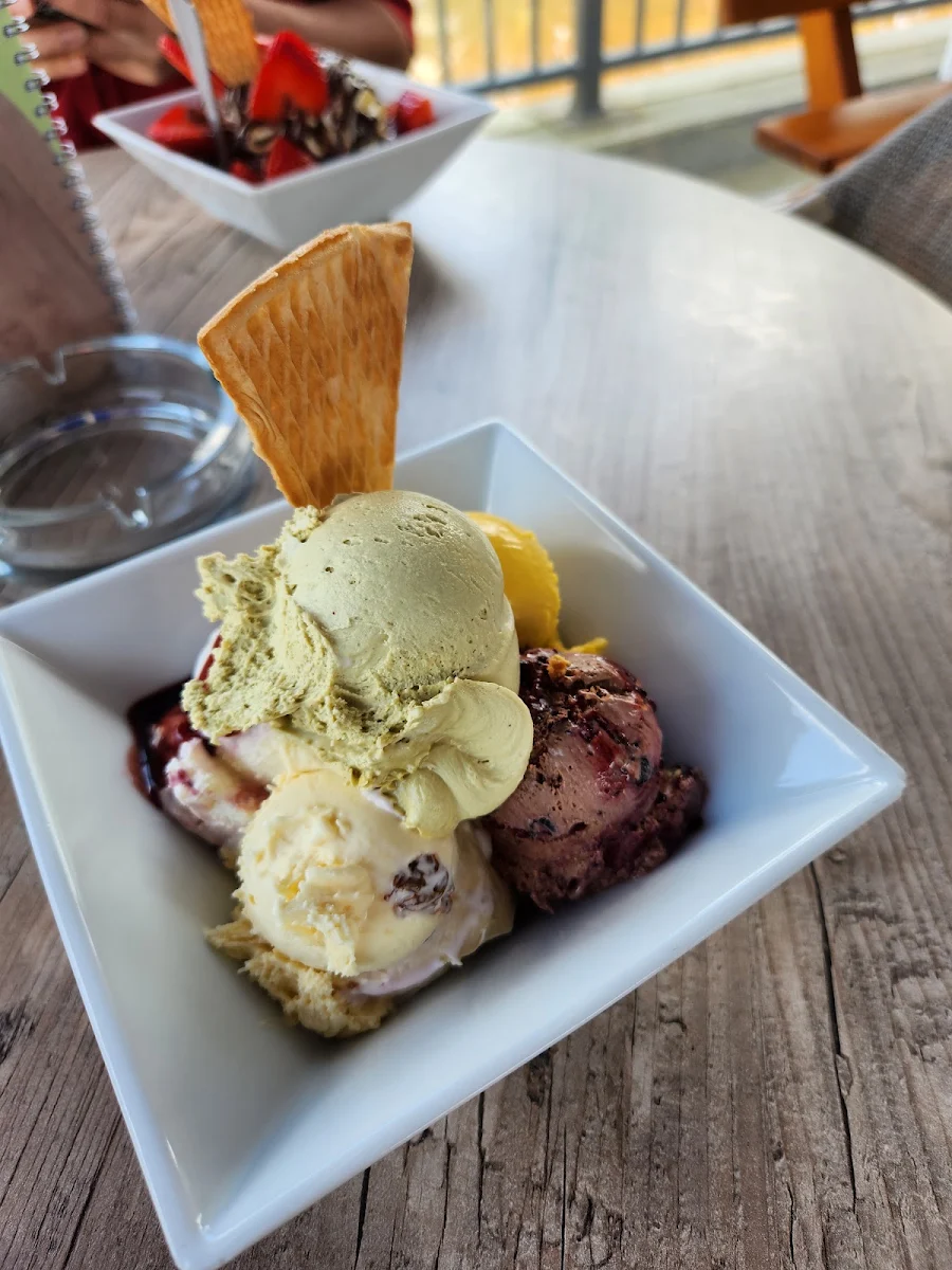 Gemischtes Eis Mittlere Portion