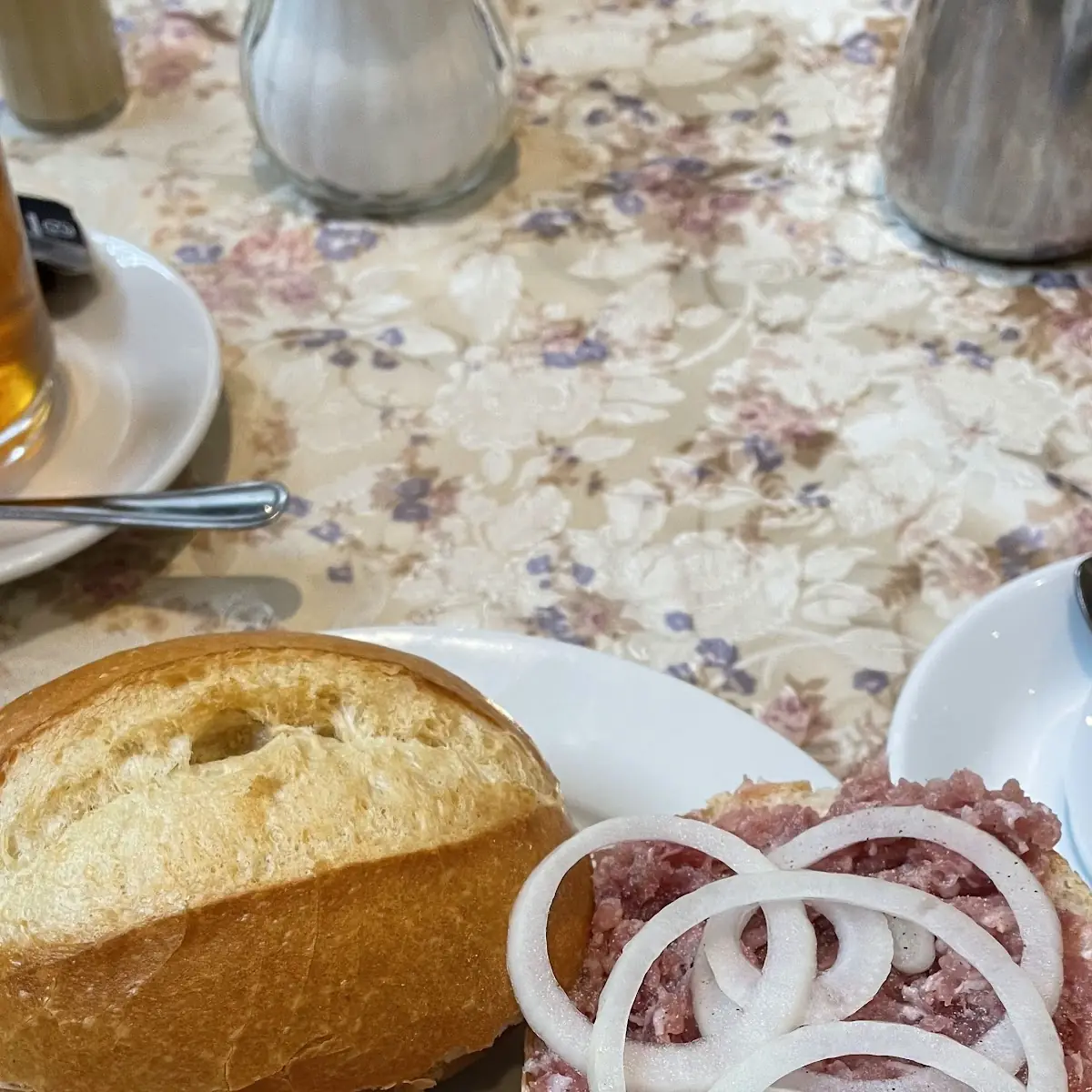 Mettbrötchen