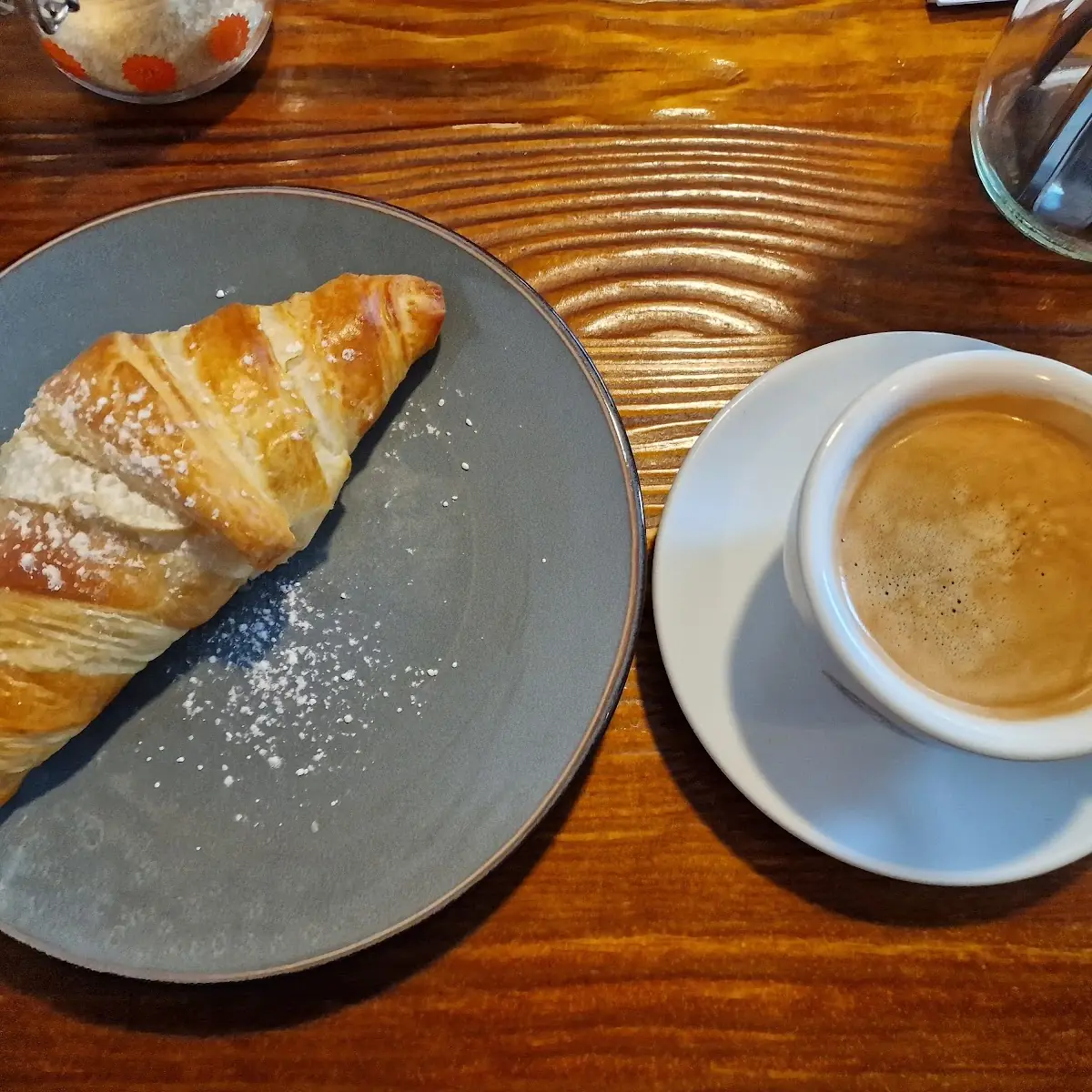 Croissant, Leuchte Kaffeebar