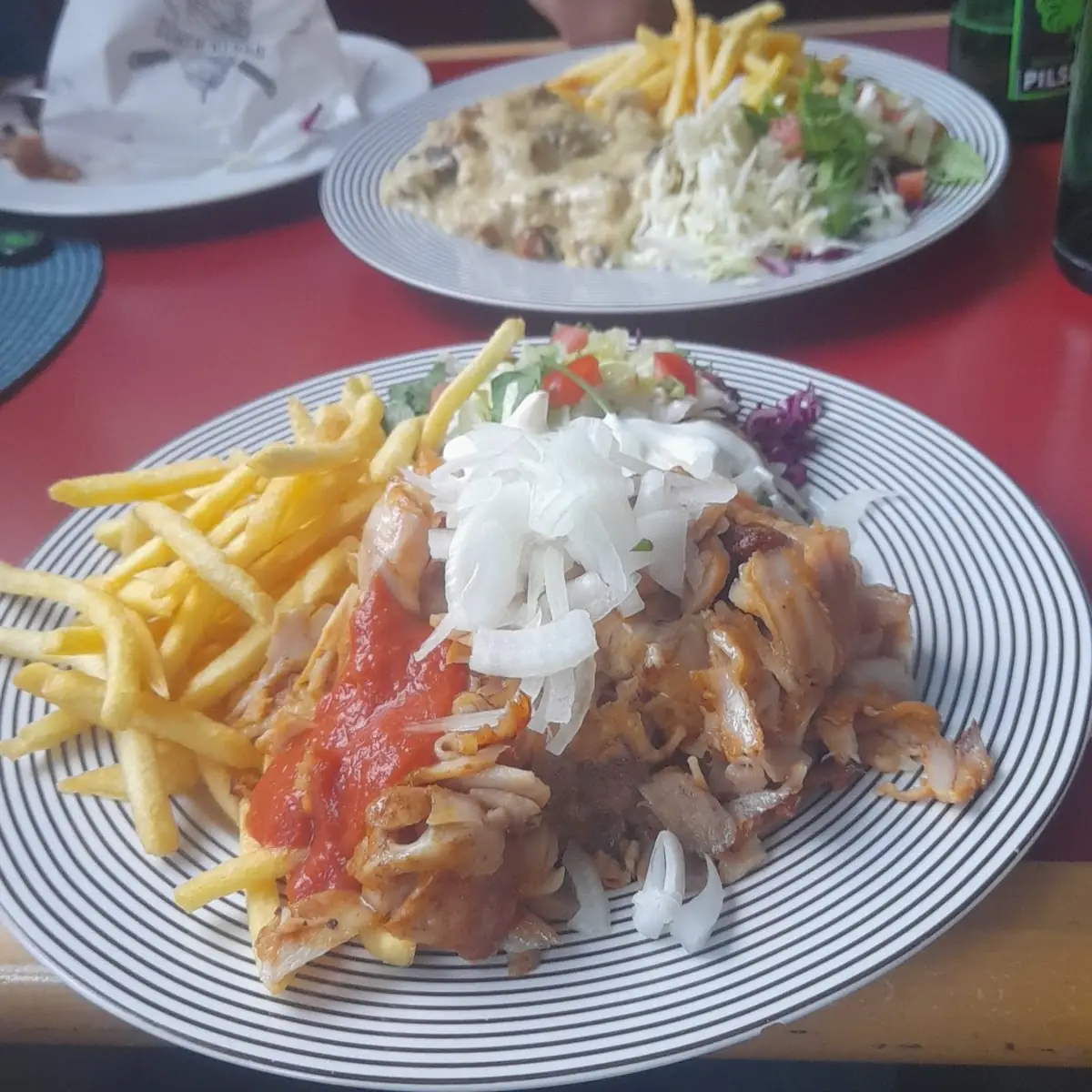 Döner Teller, Syros Pizzeria