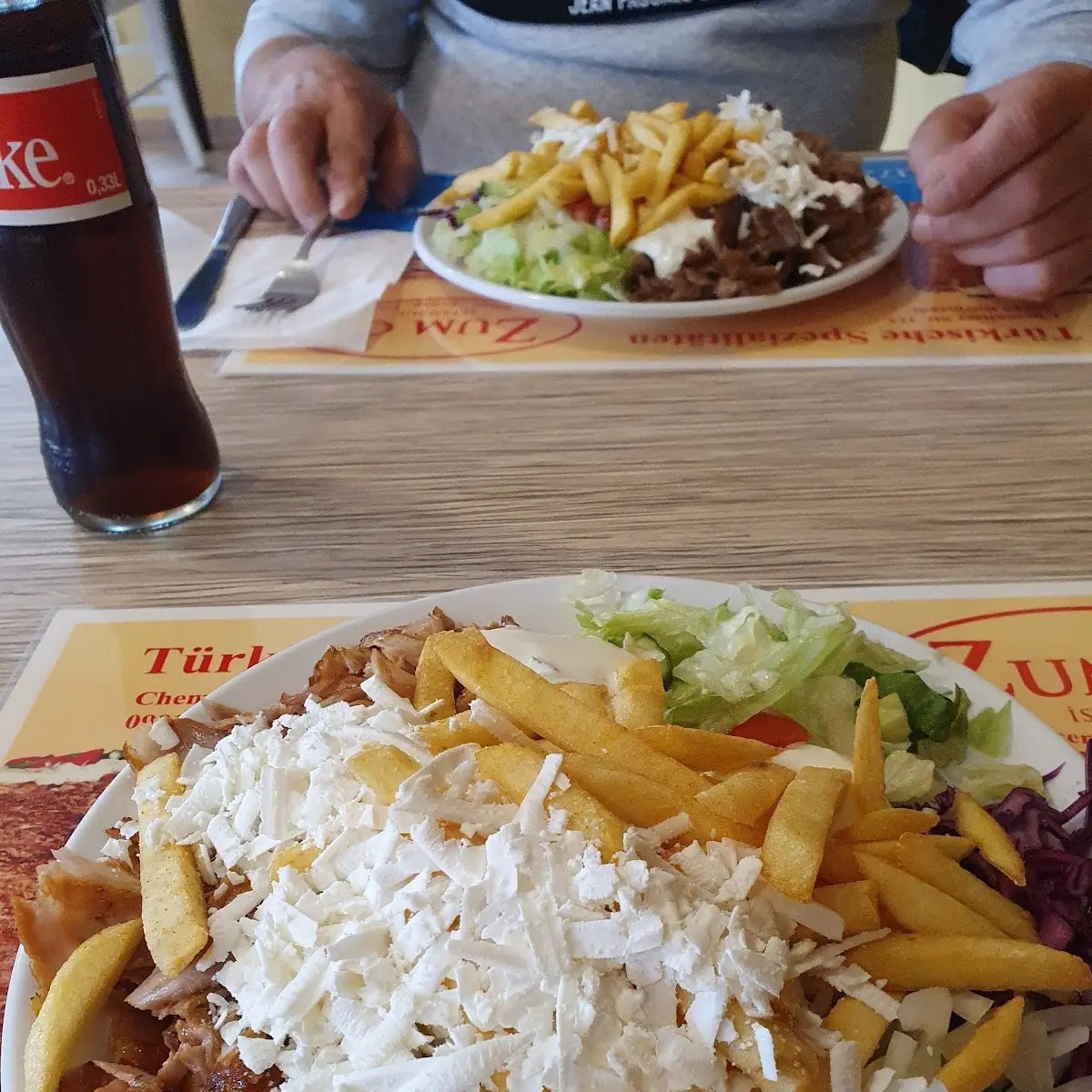 Döner Teller, Zum Oz
