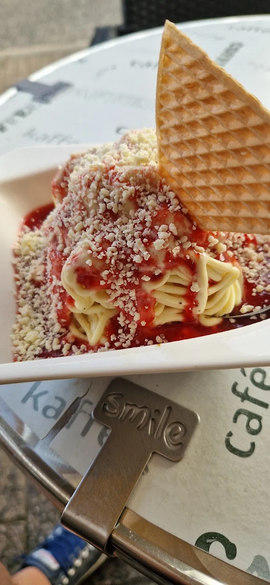 Spaghetti Eis Mit Erdbeeren