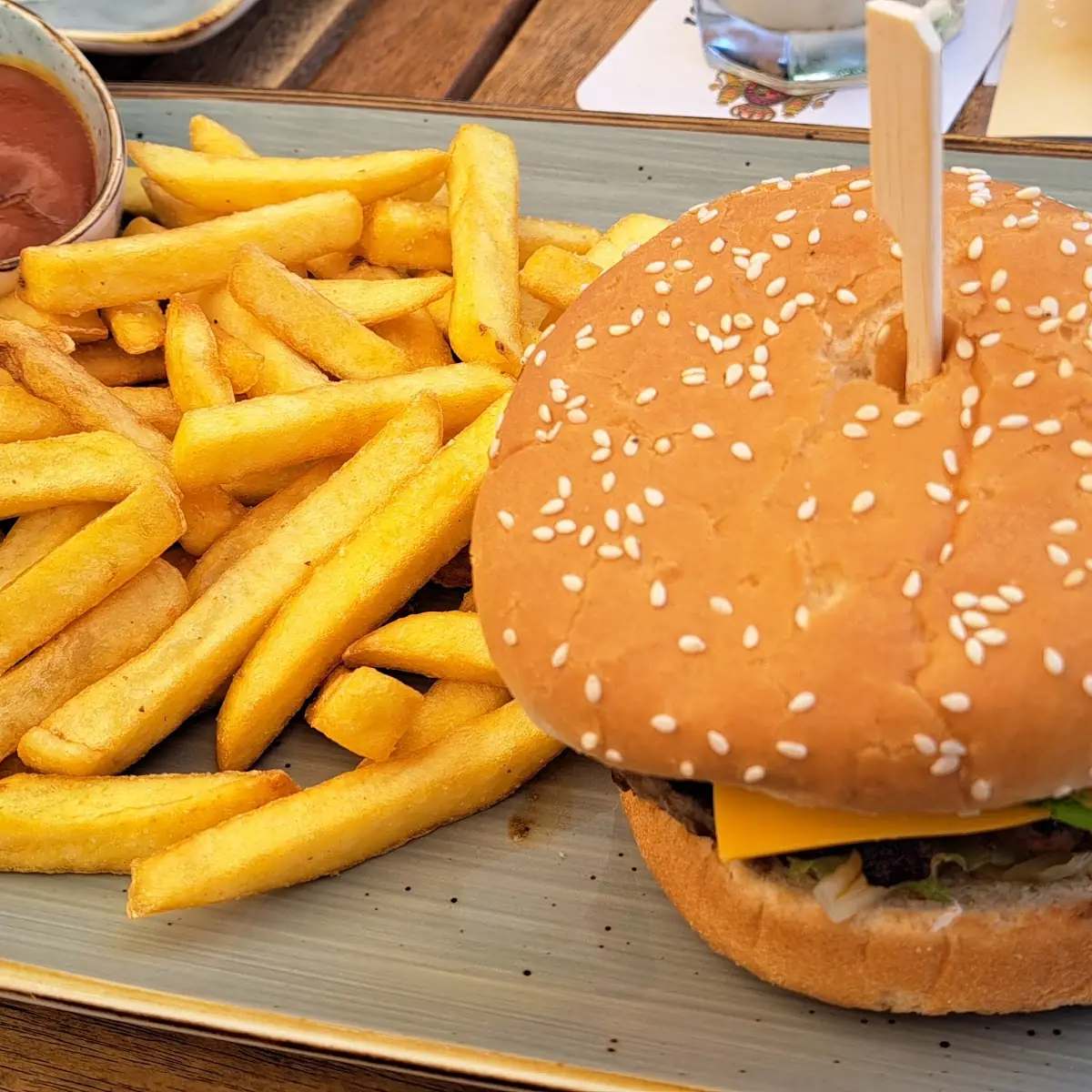 Cheeseburger, Schloß - Schänke