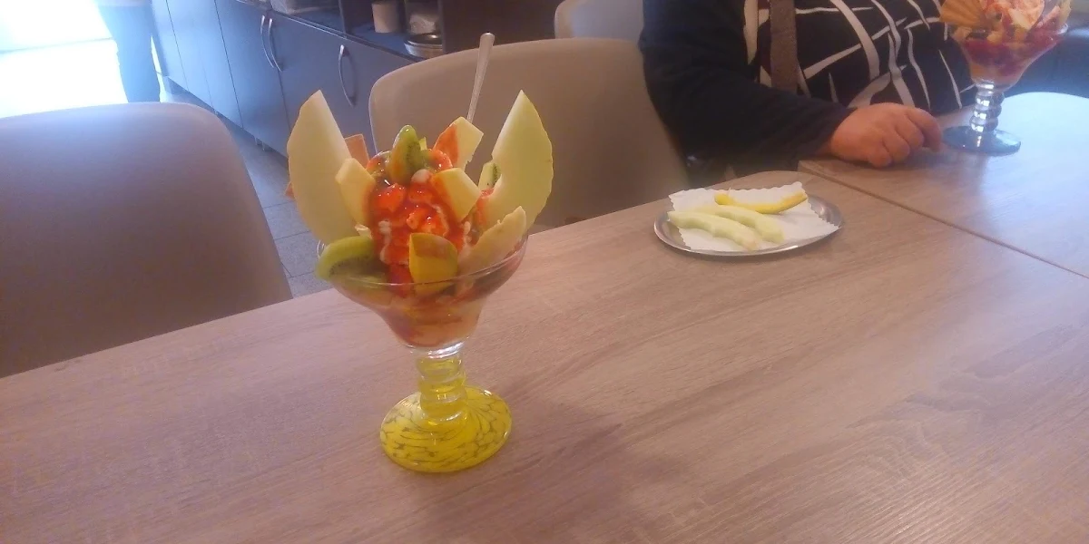 Früchte Becher
