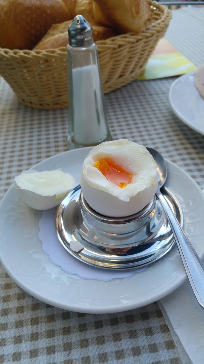 Ei, Café Hackenberger