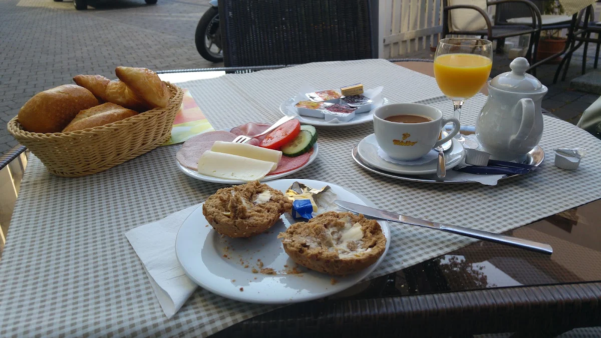 Highlights, Café Hackenberger