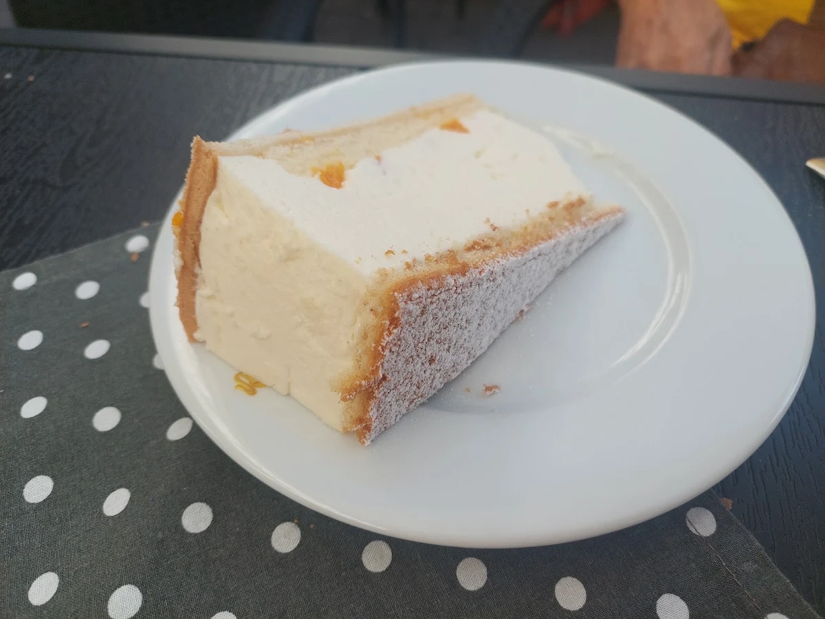 Highlights, Café Hackenberger