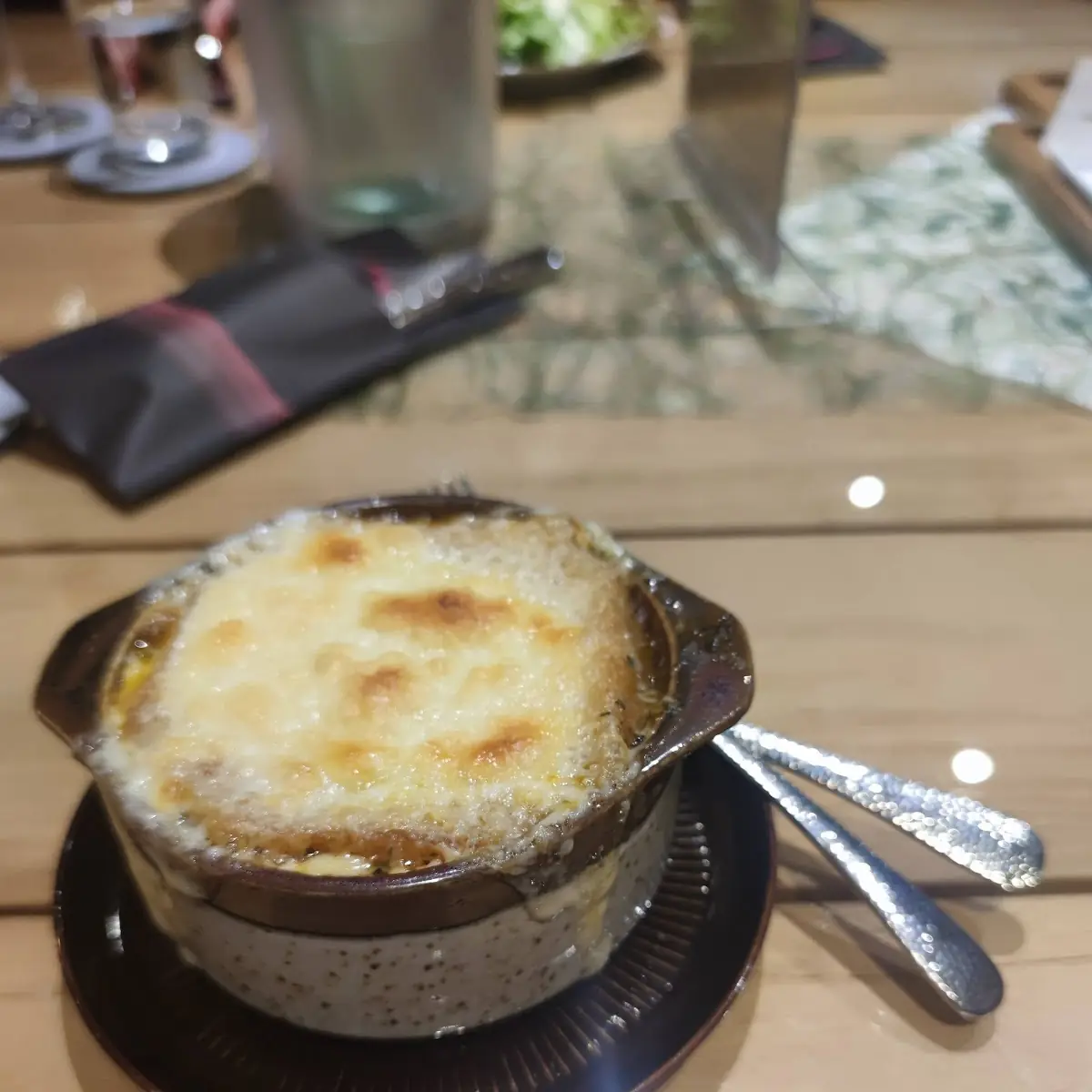 Zwiebelsuppe, LeCavalier Café Bistrorante