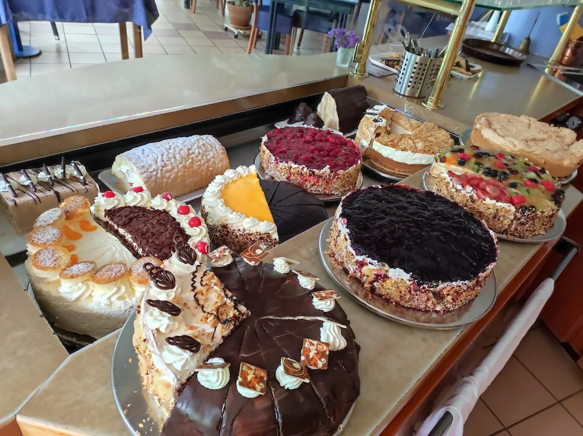 Highlights, Schubert's Cafe
