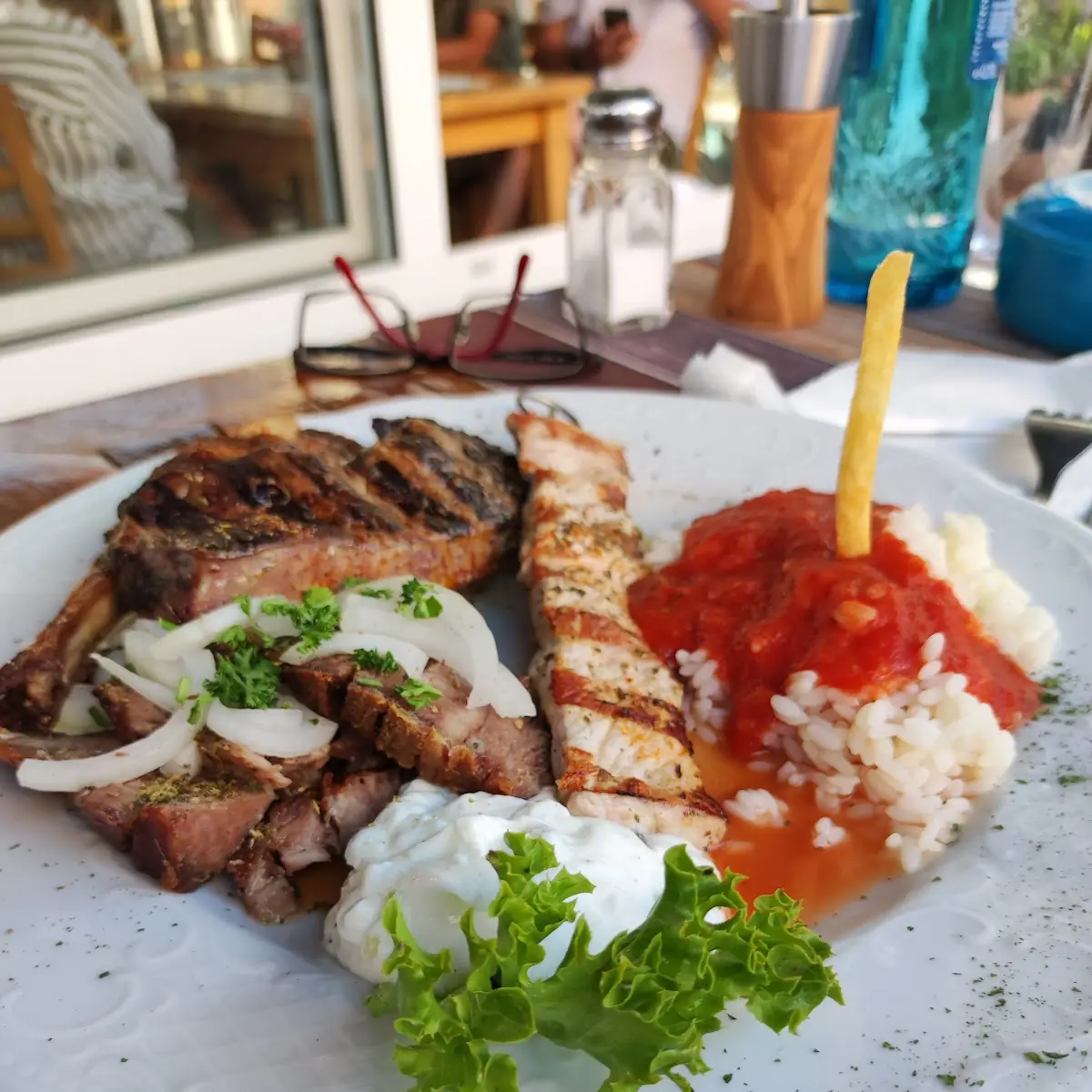 Highlights, Restaurant Nefeli