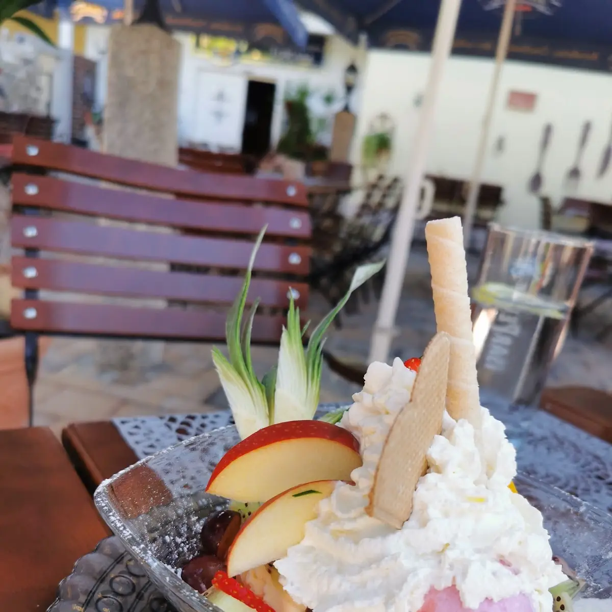 Frucht Eisbecher