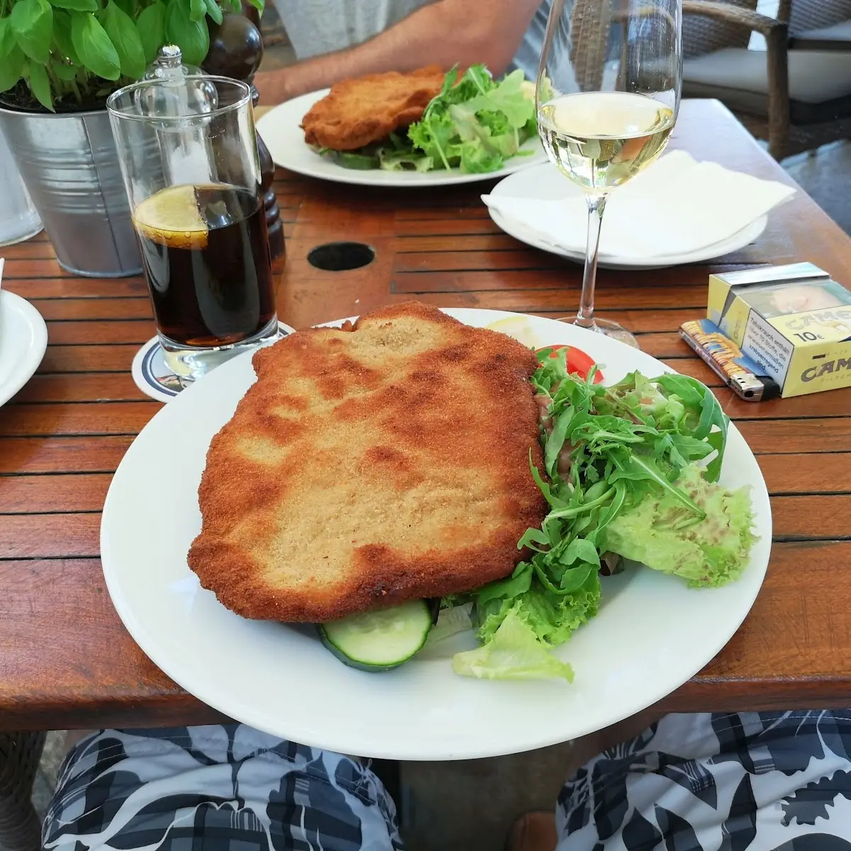 Schnitzel, NOAH'S Restaurant | Café