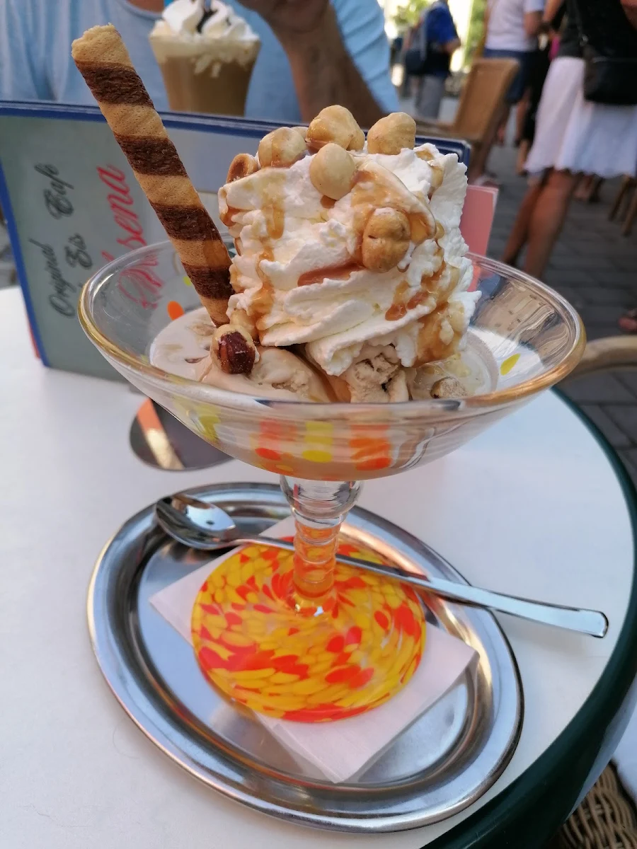 Bacio Becher
