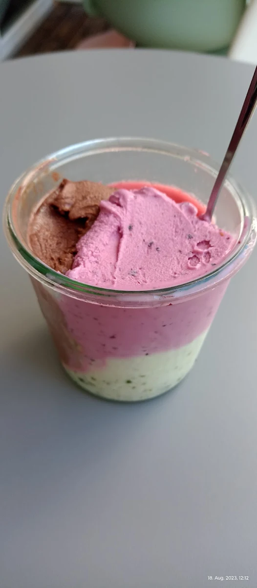 Gemischtes Eis, Heisszeit Eismanufaktur