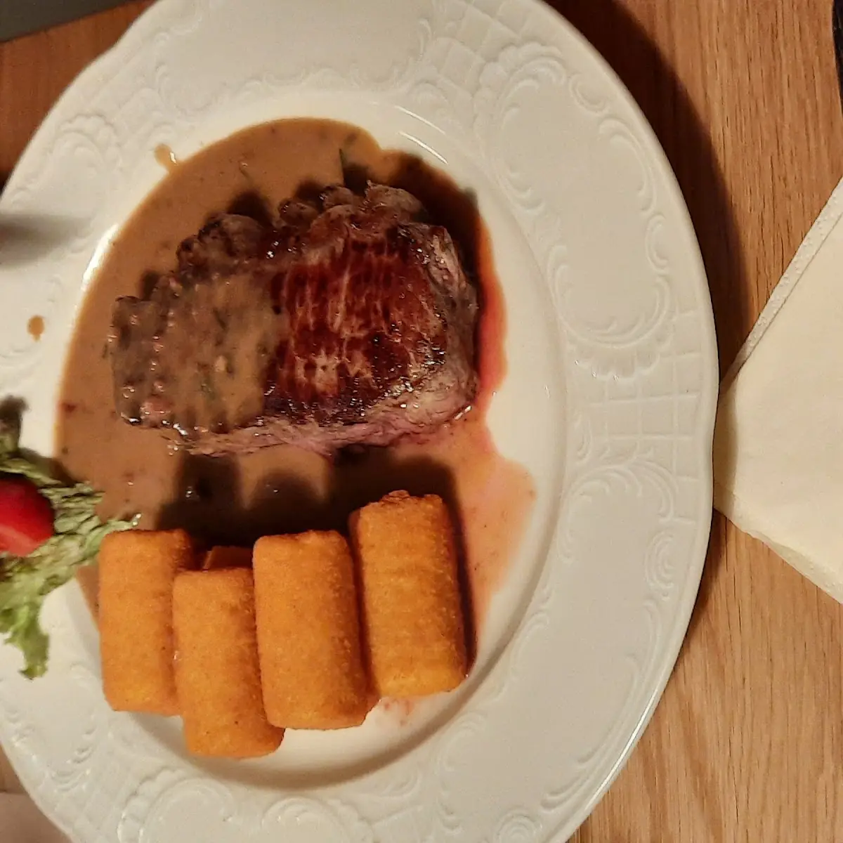 Highlights, Gaststätte Meat and More