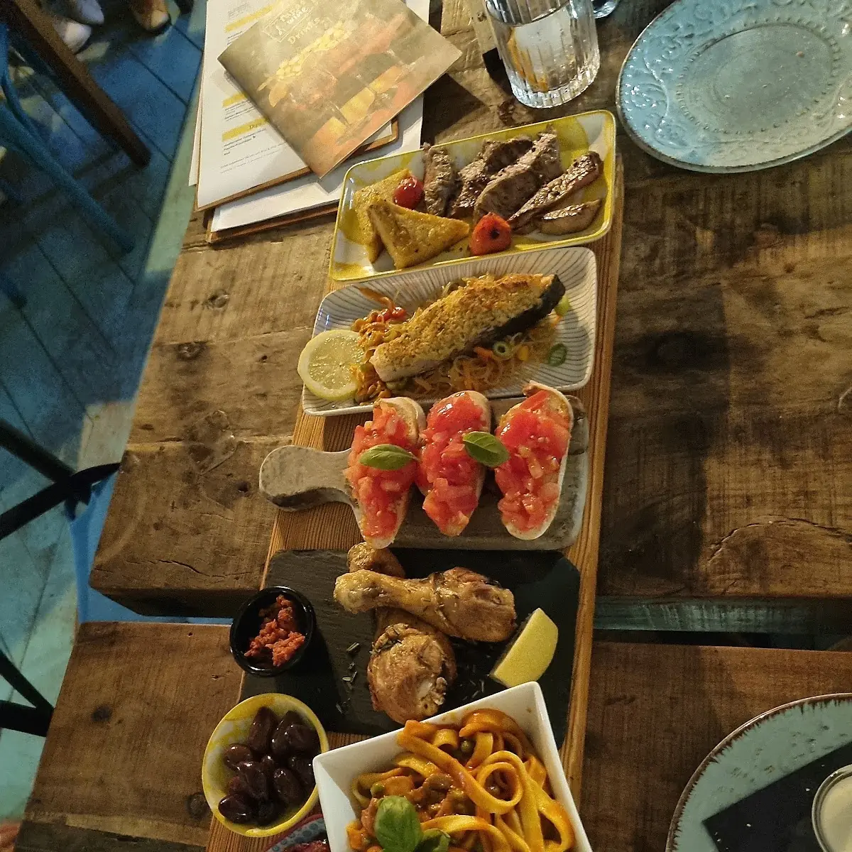 Highlights, tapas & wine