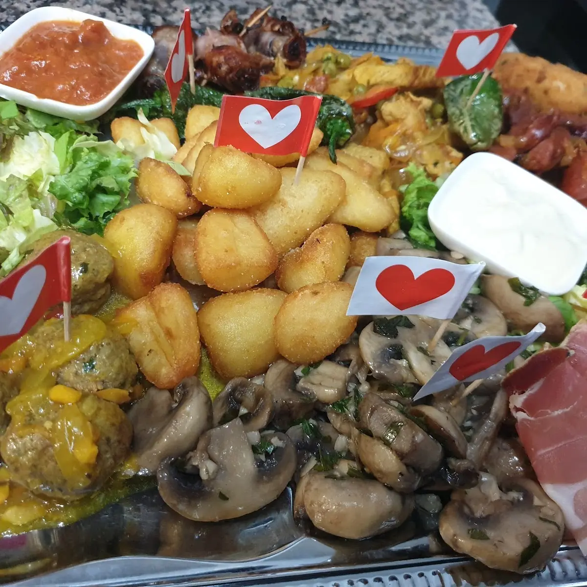 Tapasplatte