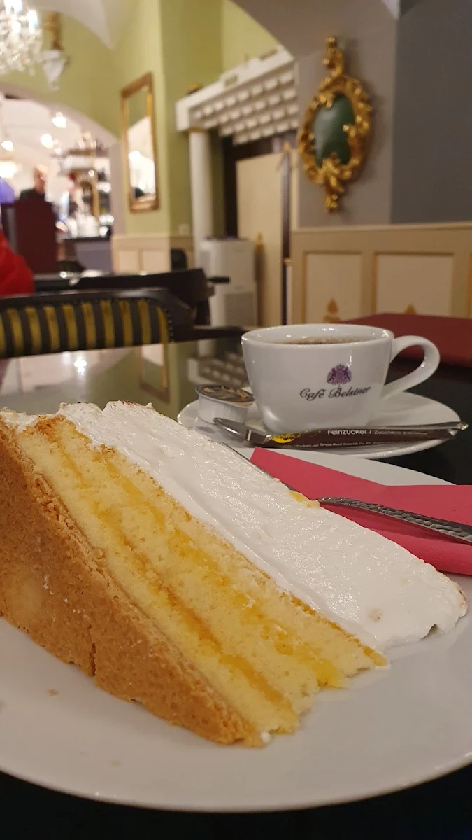 Zitronenbaissier, Café Belstner