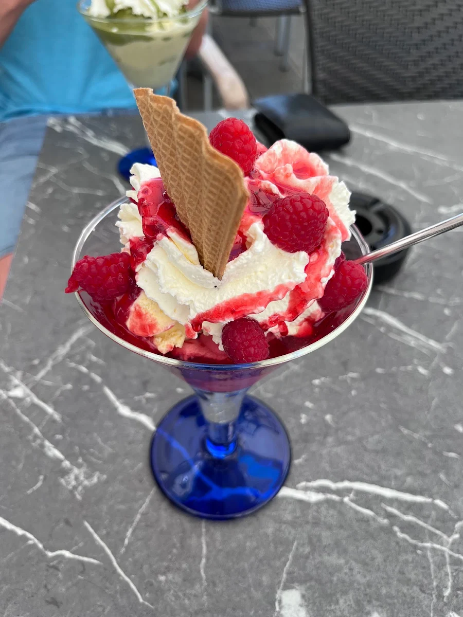 Highlights, Eis & Café Venezia