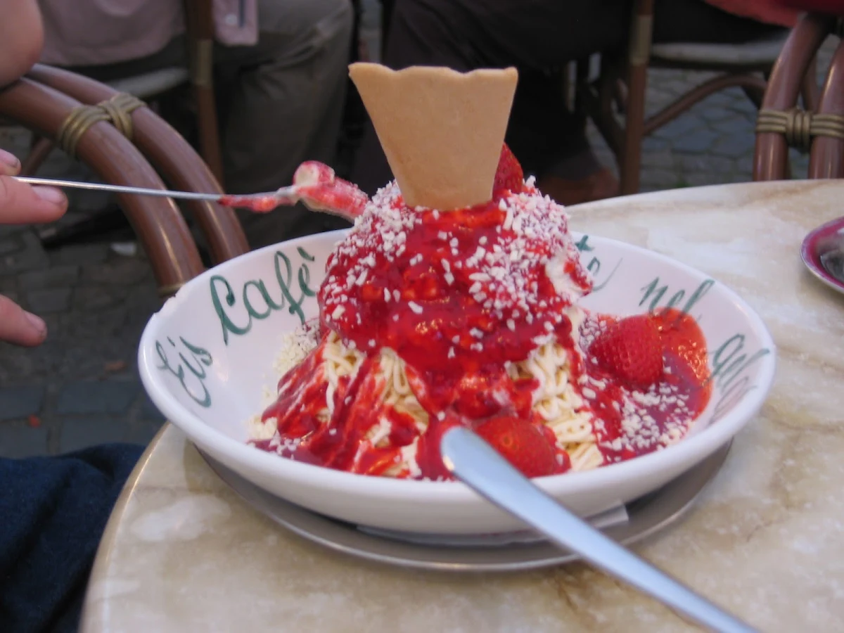Spaghetti Eis