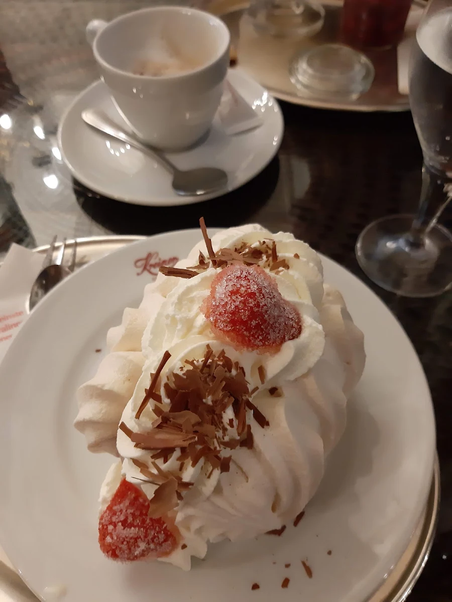 Baiser-eis, Café-Konditorei Kreiner