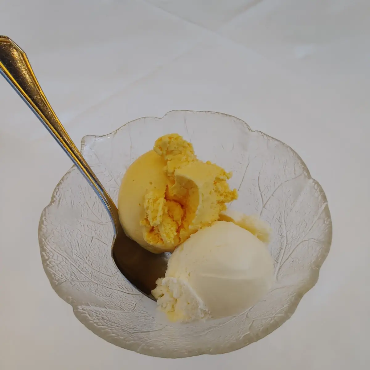 Eis, China Restaurant Lotusgarten