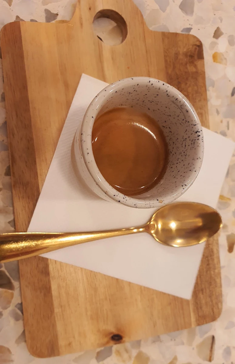 Kaffee, Yollie - Popice Café & Concept Store