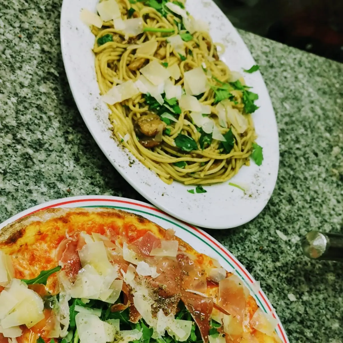 Highlights, Pizzeria Pizz e Cor Neuss