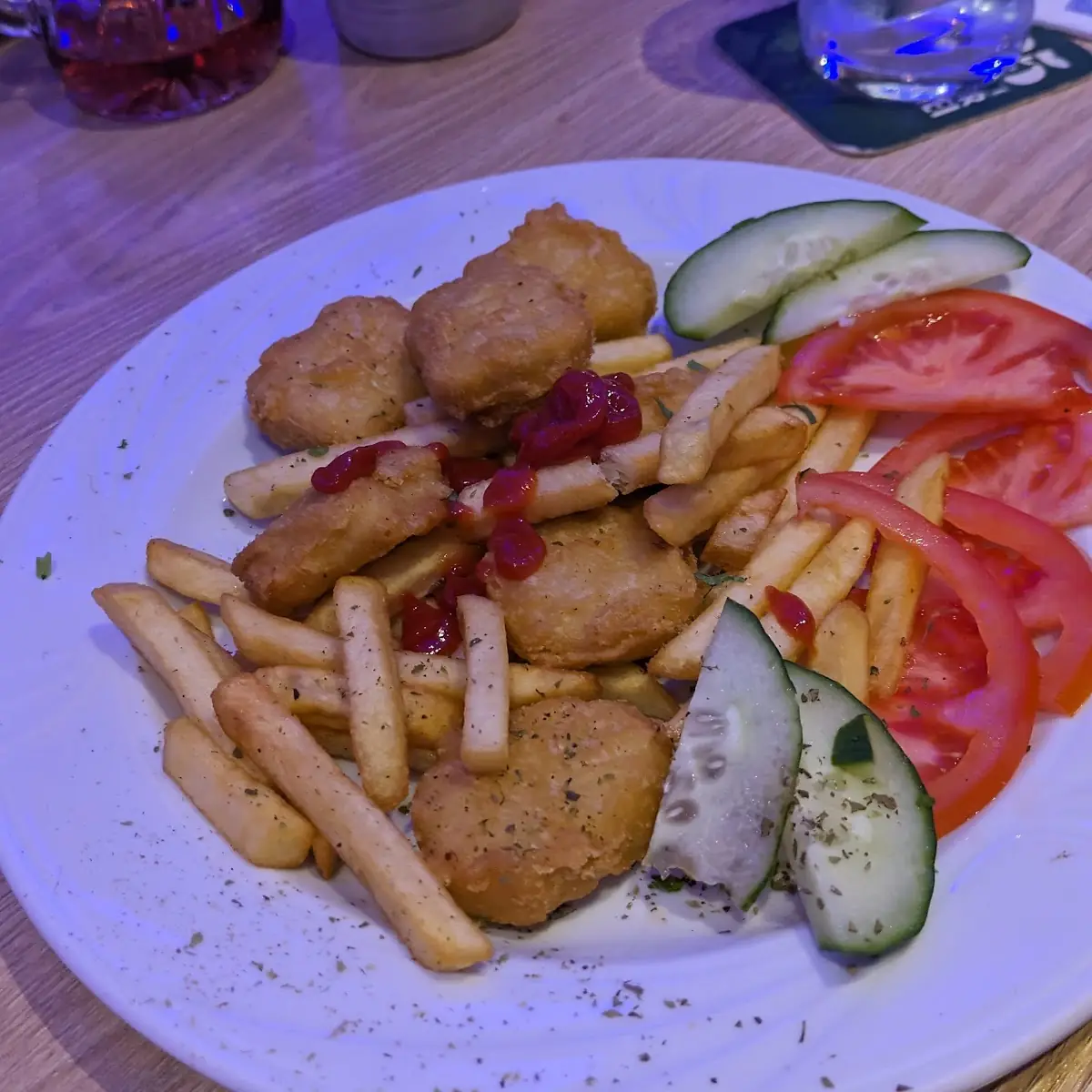Nuggets Mit Pommmes, SIRTAKI • Griechisches Restaurant