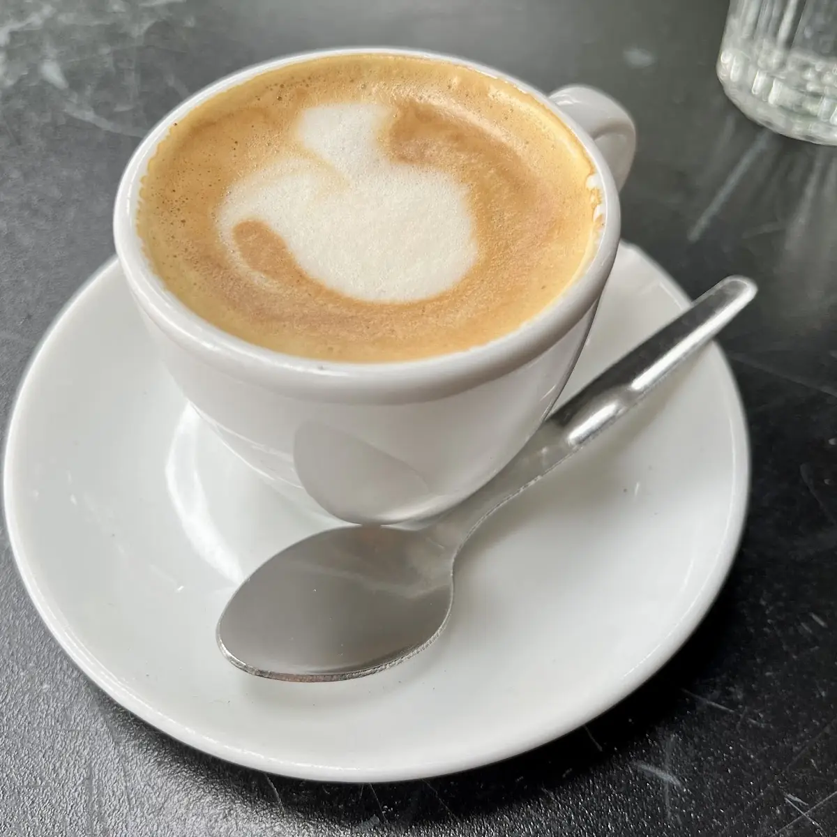 Flat White 175 ml, IMPALA COFFEE | Prenzlauer Berg – Café & Bagels