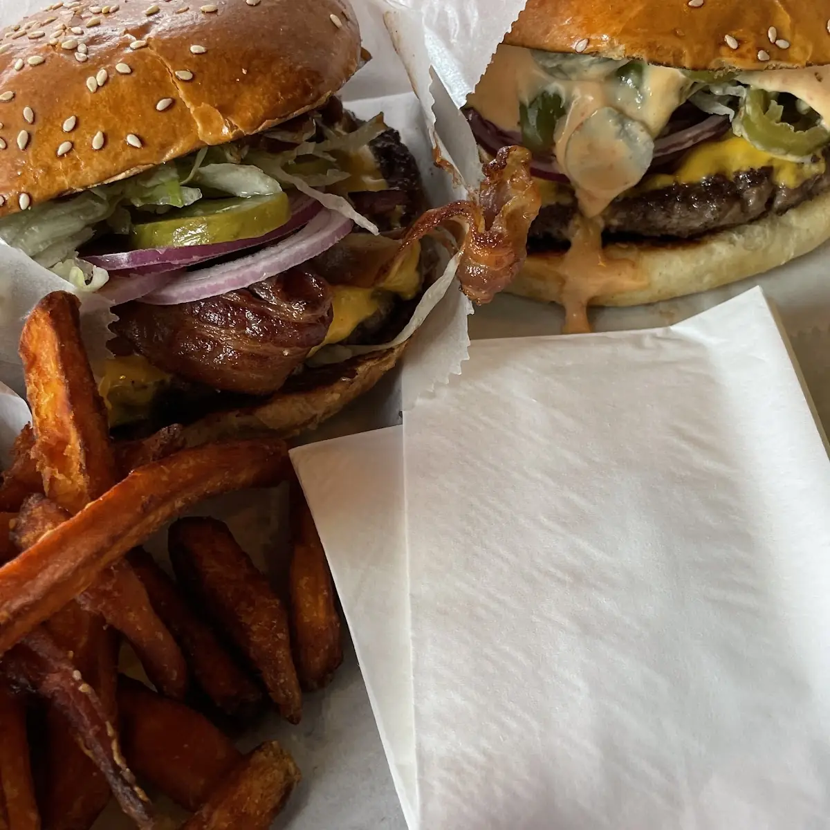 Explosion Cheeseburger Menü