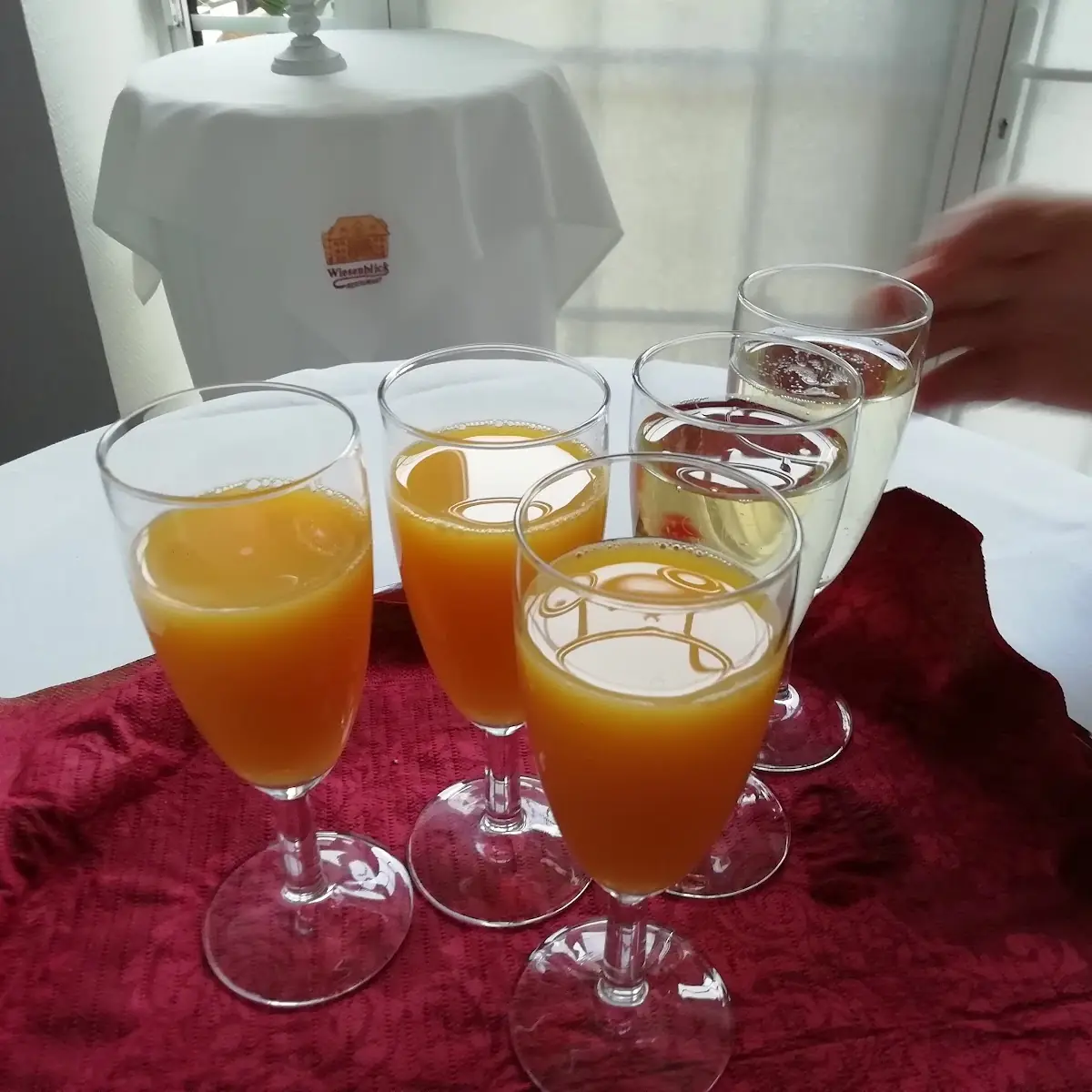 Sekt Oder Saft, Restaurant Wiesenblick