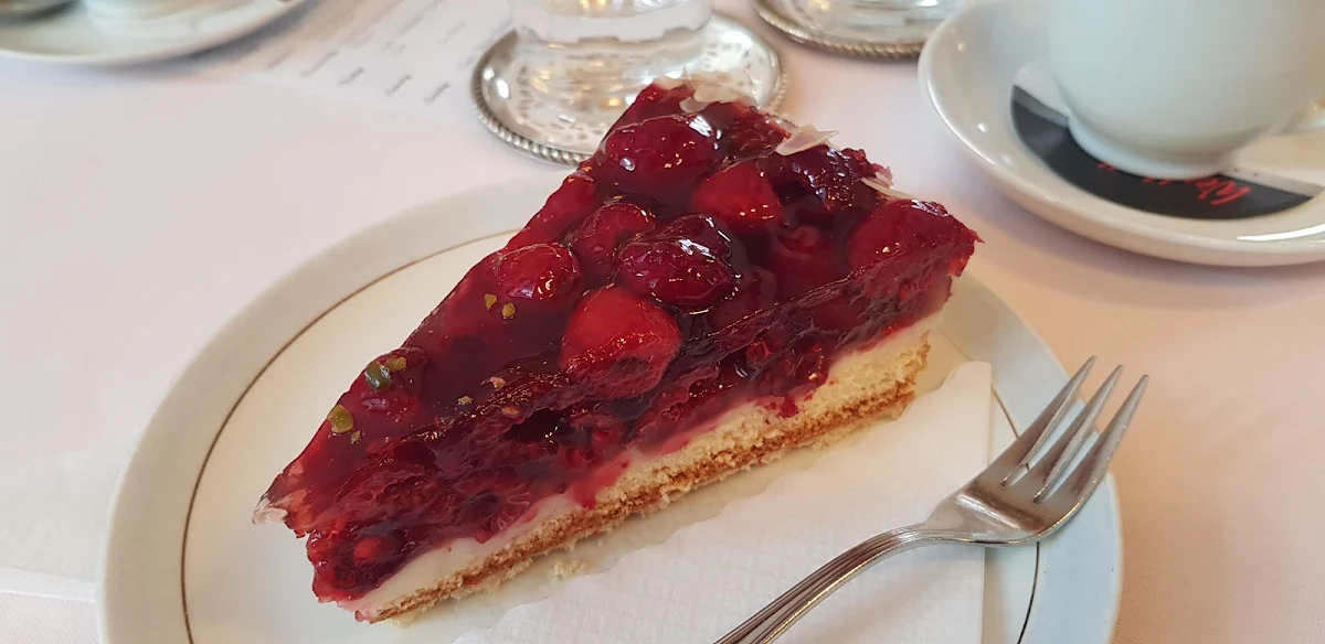 Raspberry Cake