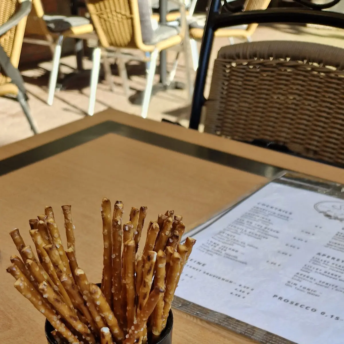 Highlights, Slot Café & Sushi