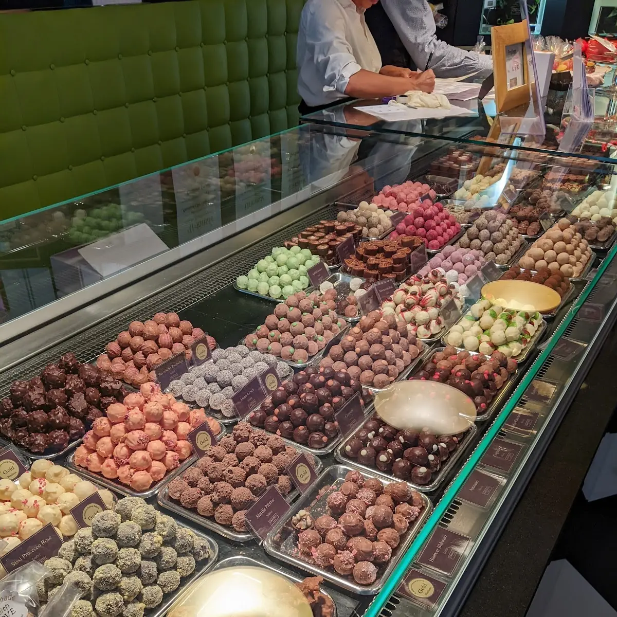 Chocolates, Café Greindl