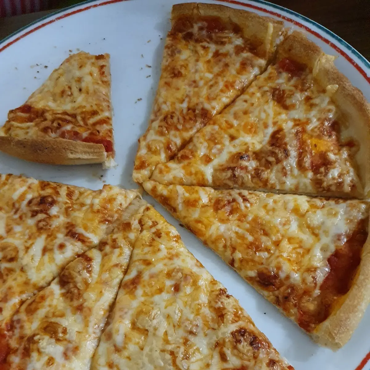 Pizza Margherita, Pizzeria Santa Lucia