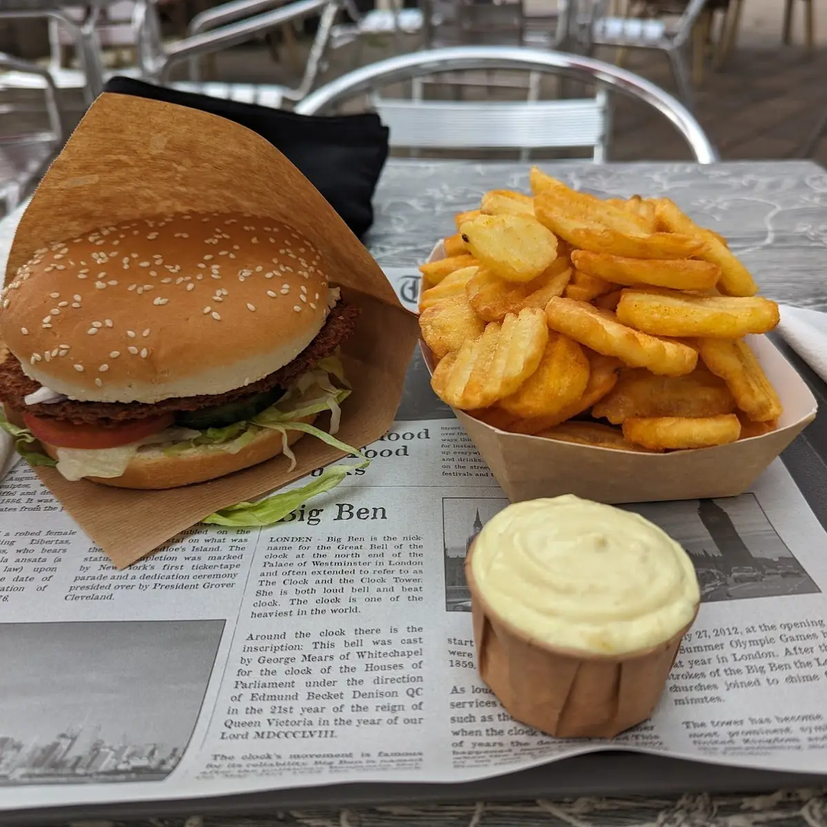 Happy Day Burger