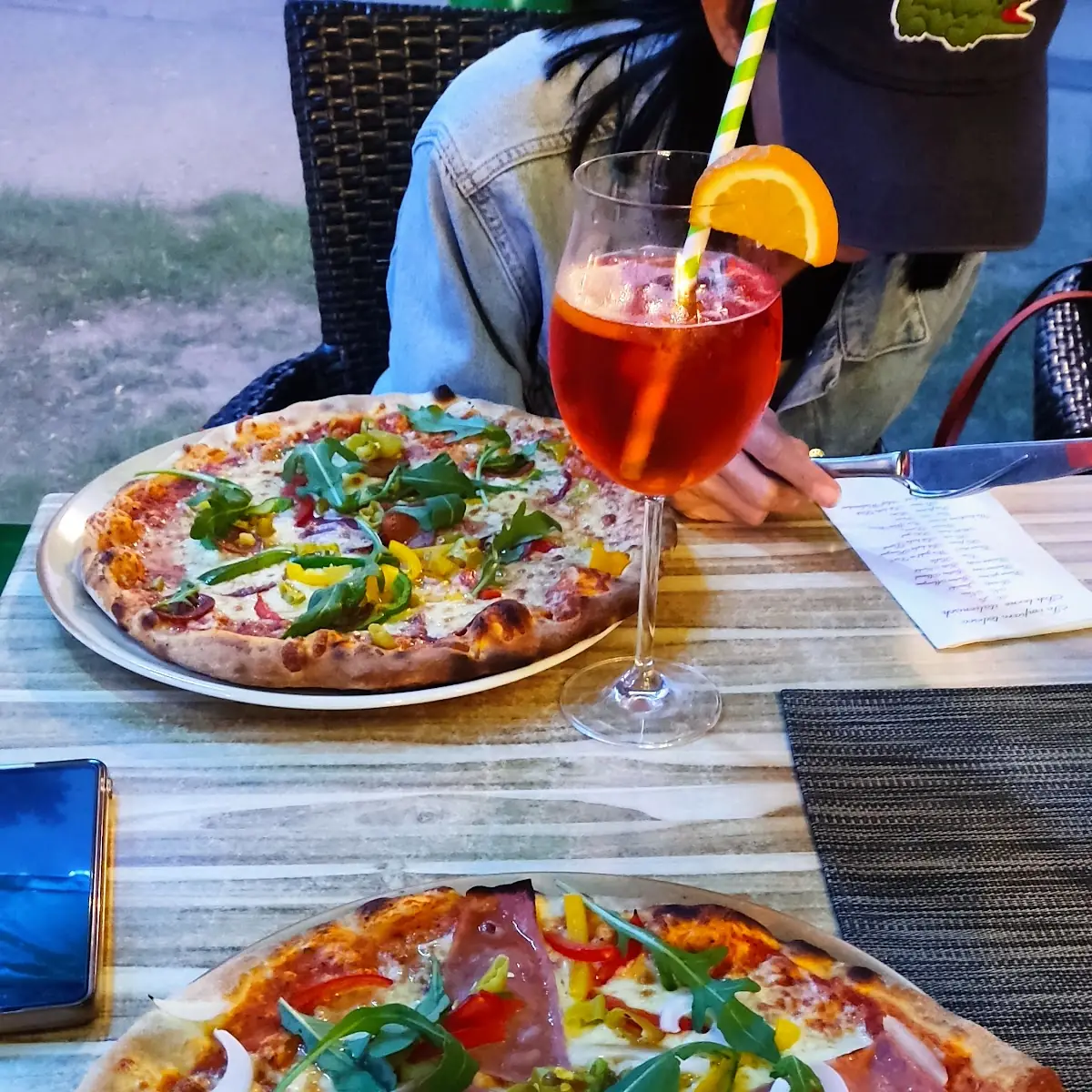 Eine Pizza