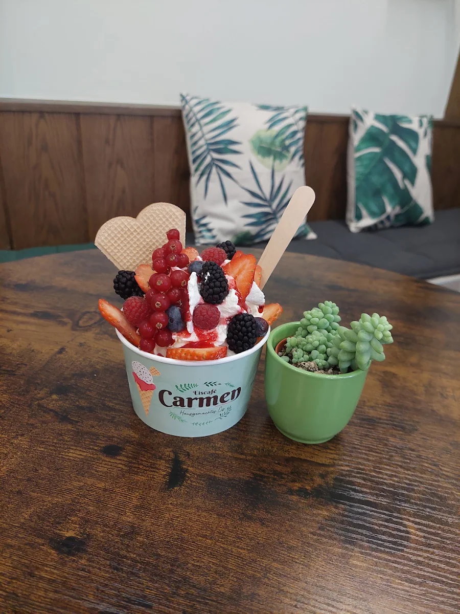 Highlights, Eiscafé Carmen