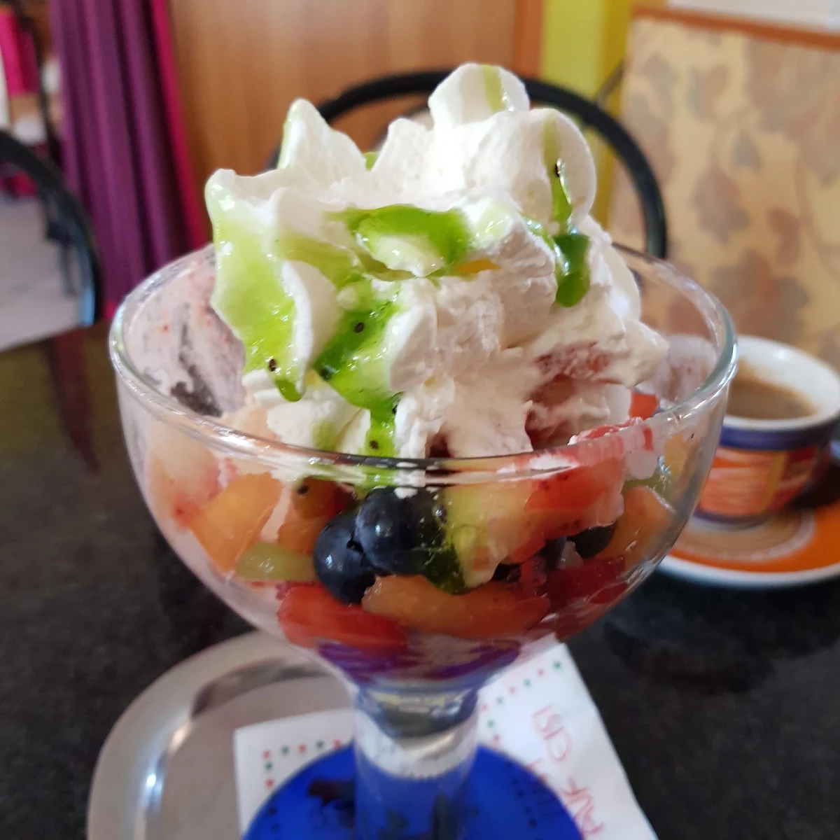 Früchte - Eisbecher, Eiscafé Emilia